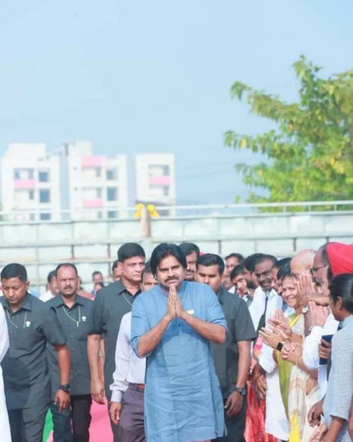 pawan kalyan_teluguvox 1